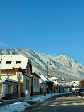 Nadesa - Mountain View Villas